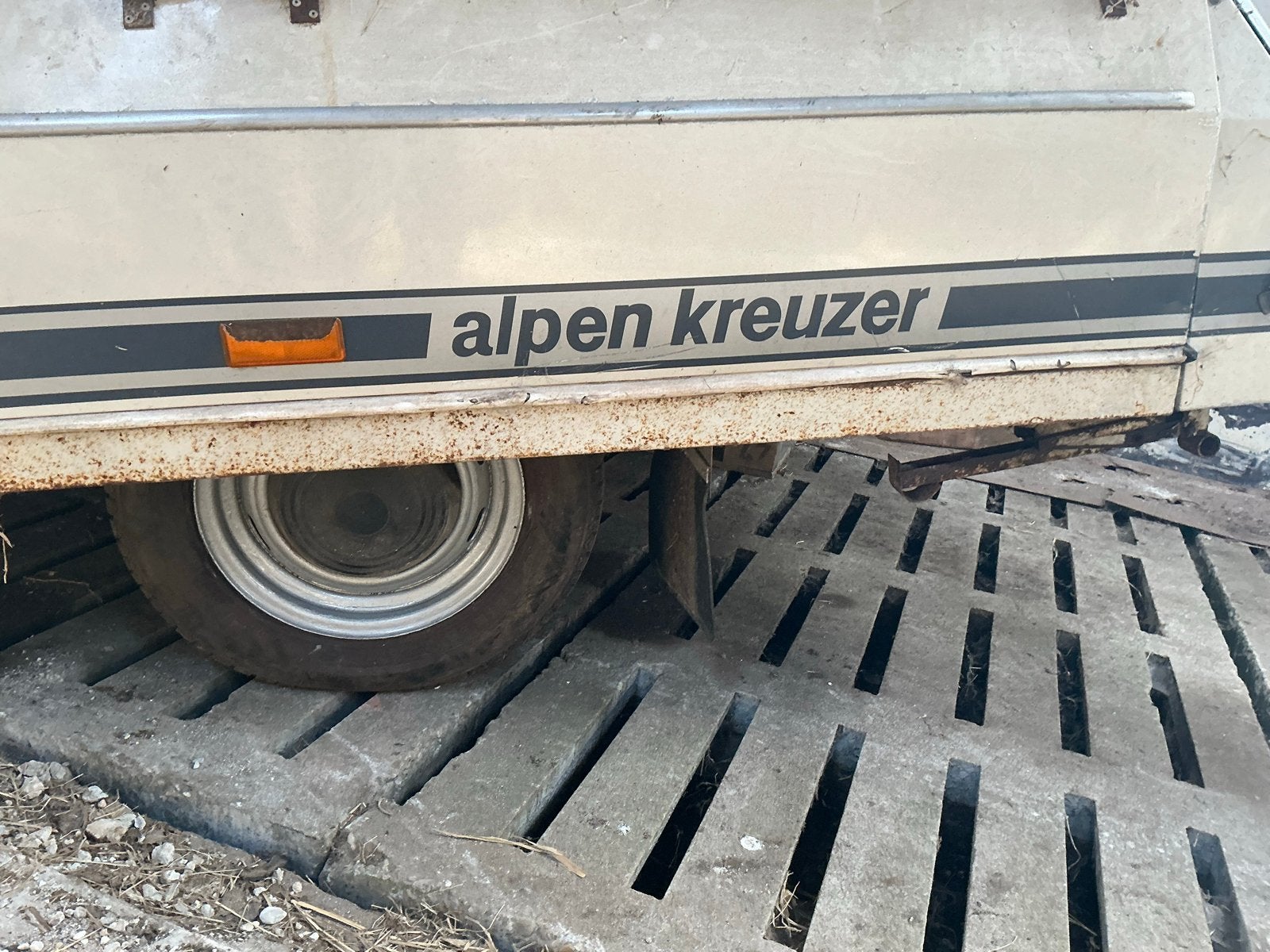 Alpenkreuzer Vouwwagen - Ruim en Comfortabel voor 6 Personen, Ophalen