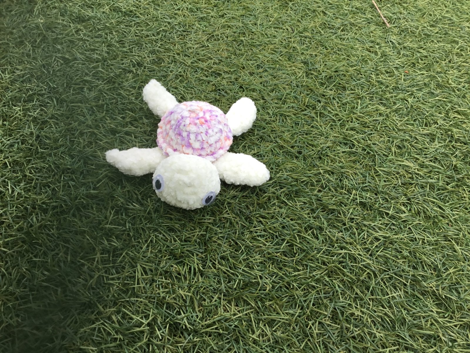 Gehaakte mini schildpad van velvet garen - Zachte knuffel, Overige typen, Nieuw, Ophalen of Verzenden, Meerkleurig