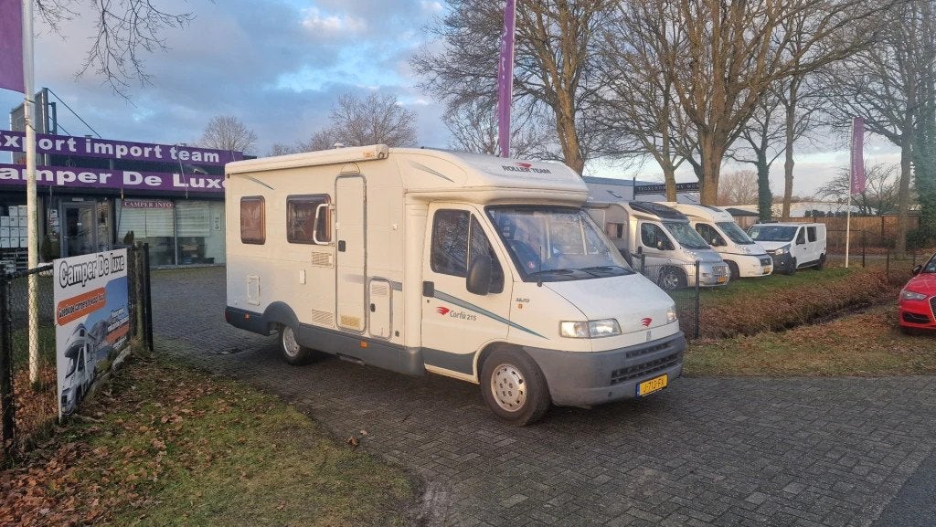 Roller Team Corfu 215 2,8 128PK 72.569km, Caravans en Kamperen, Campers, Overige merken, Ringverwarming, Luifel, 6 tot 7 meter