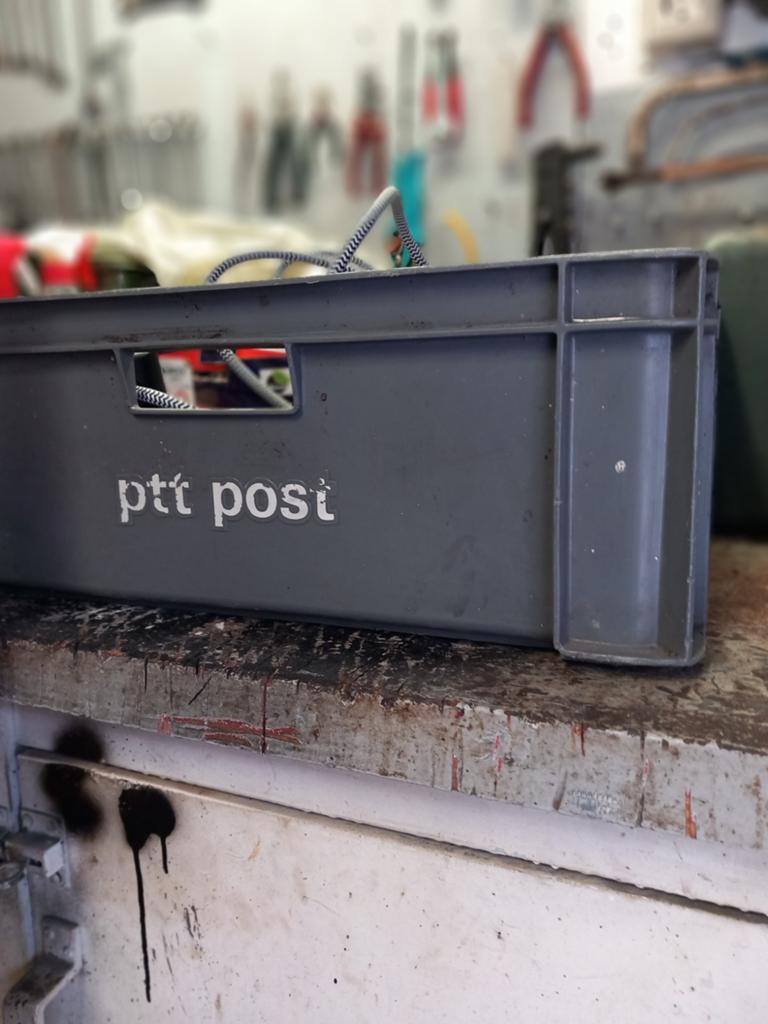 PTT post krat, Ophalen