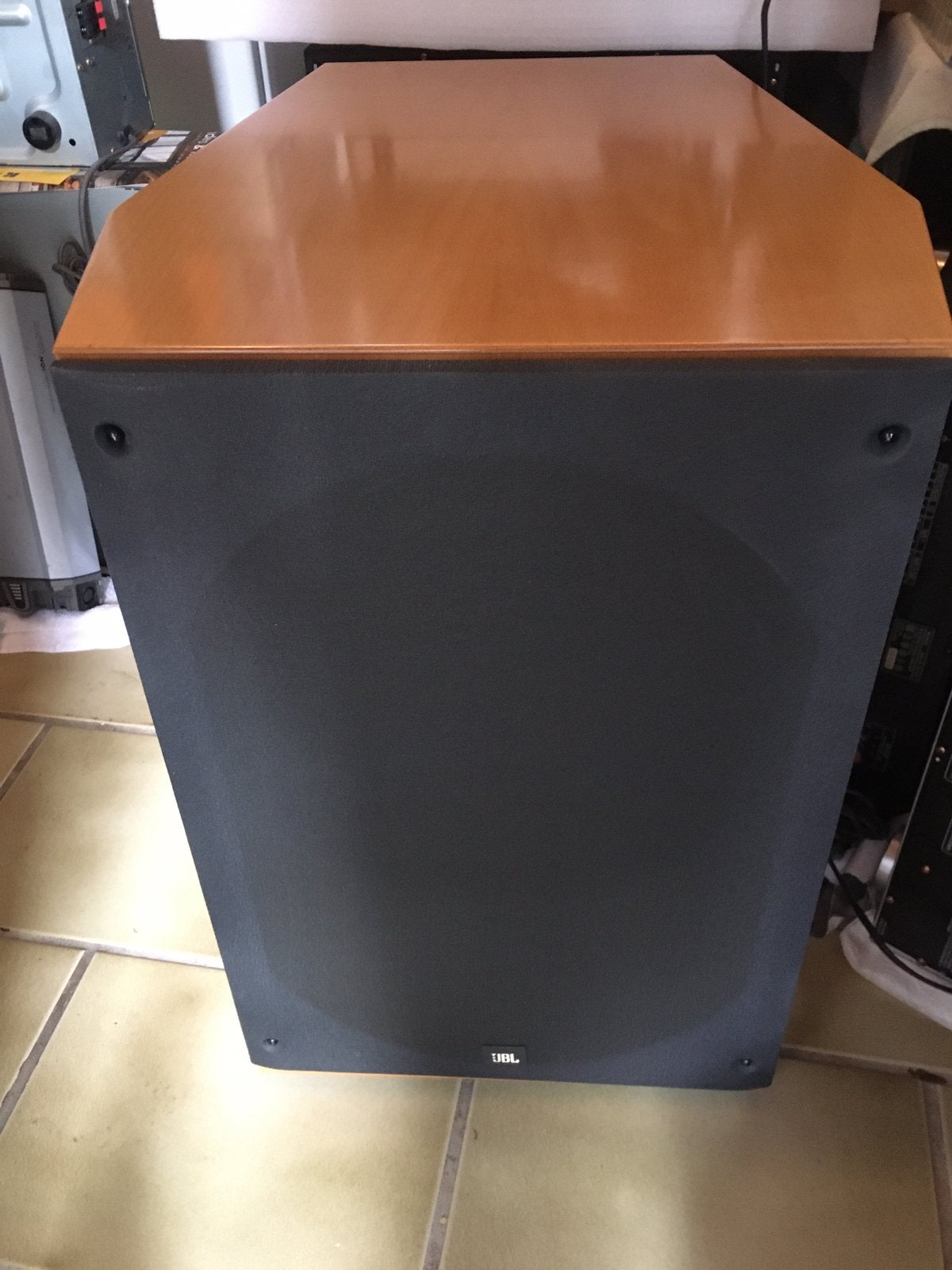 JBL XTi300 Actieve Subwoofer, Gebruikt, AUX-ingang, Ophalen, 150 watt of meer