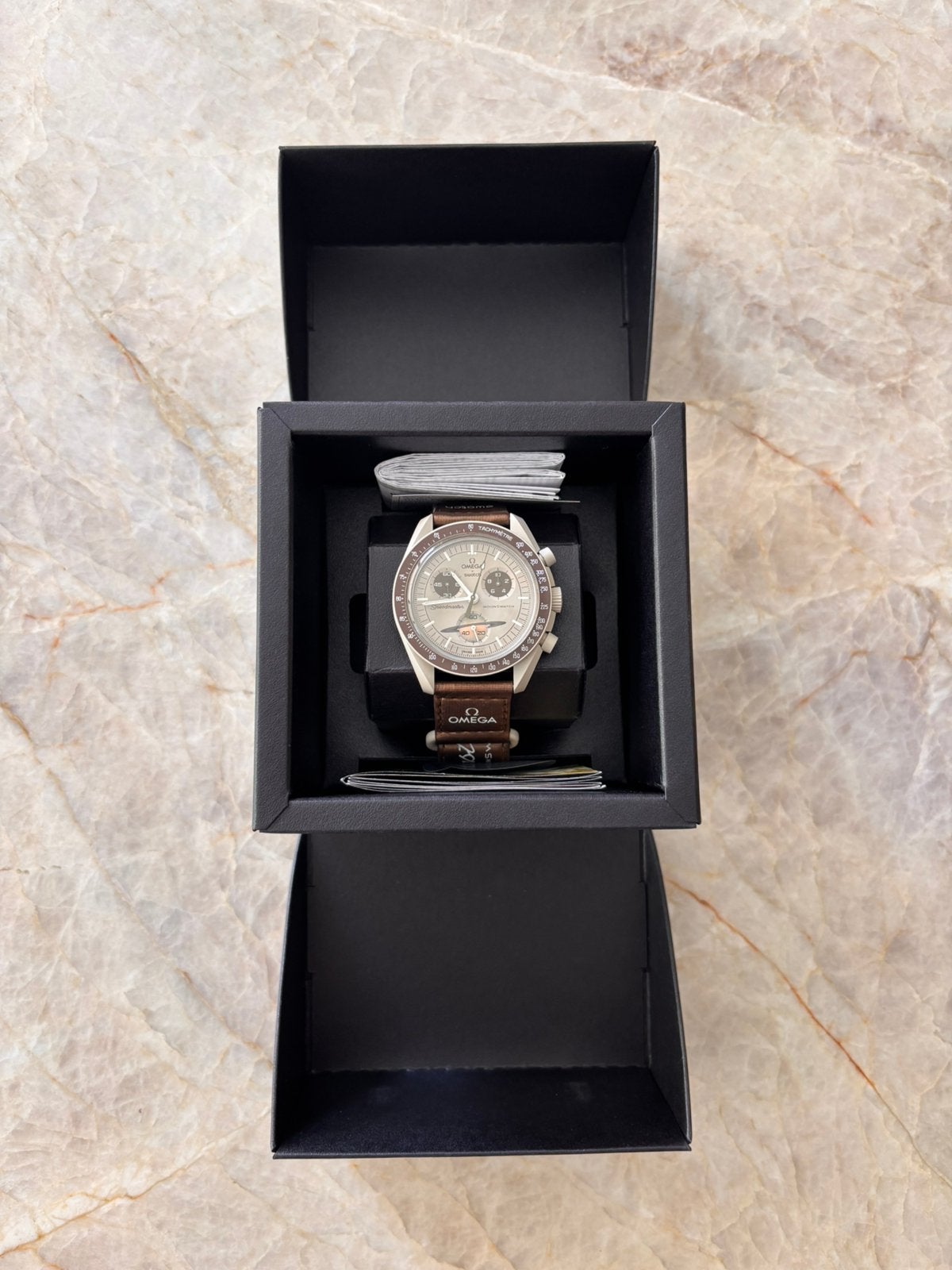 Omega x Swatch Moonswatch Mission to Saturn, Ophalen, Overige materialen, Leer, Polshorloge