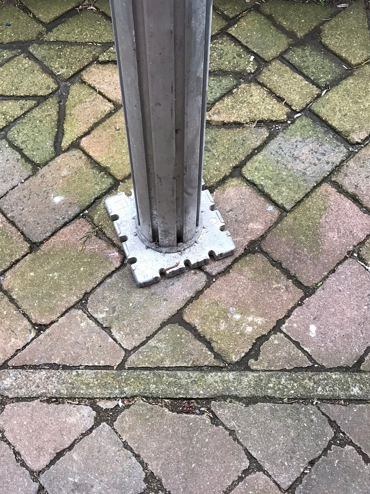 Aluminium schroefstempel, Ophalen, Gebruikt