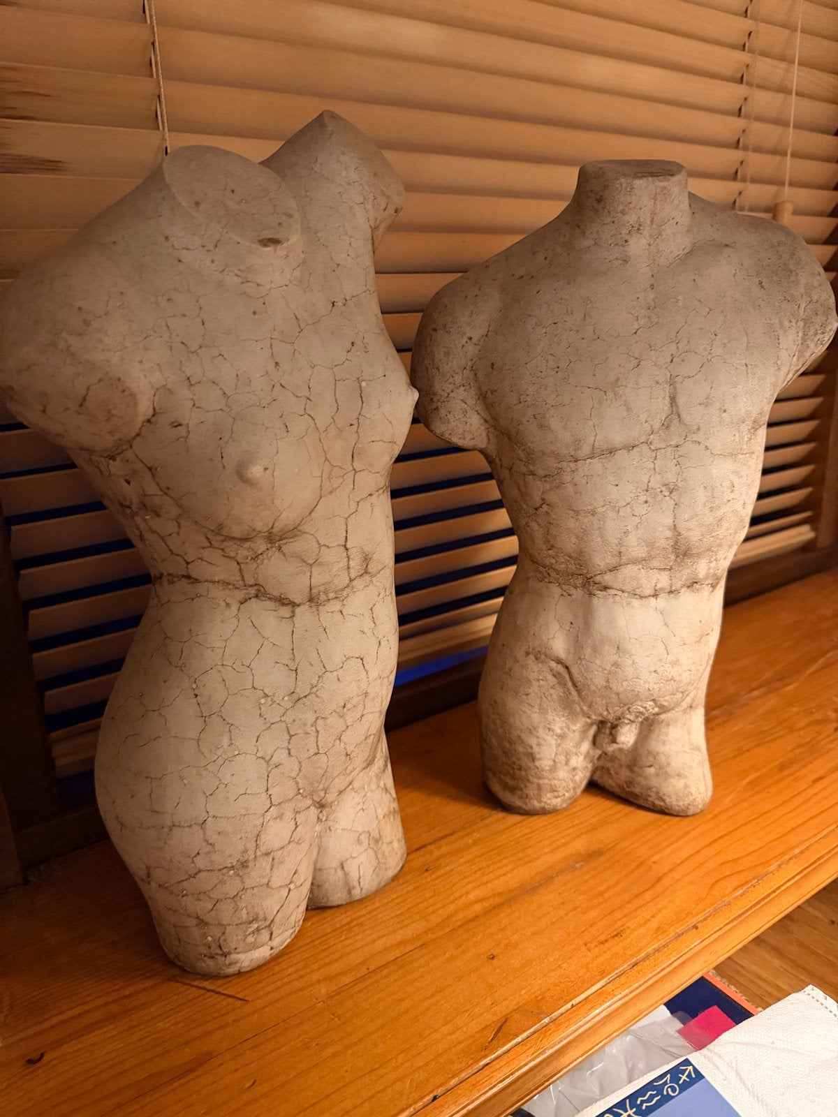 Massief stenen torso's - 36 cm hoog - perfecte staat, Antiek en Kunst, Kunst | Beelden en Houtsnijwerken, Ophalen, Handgemaakt