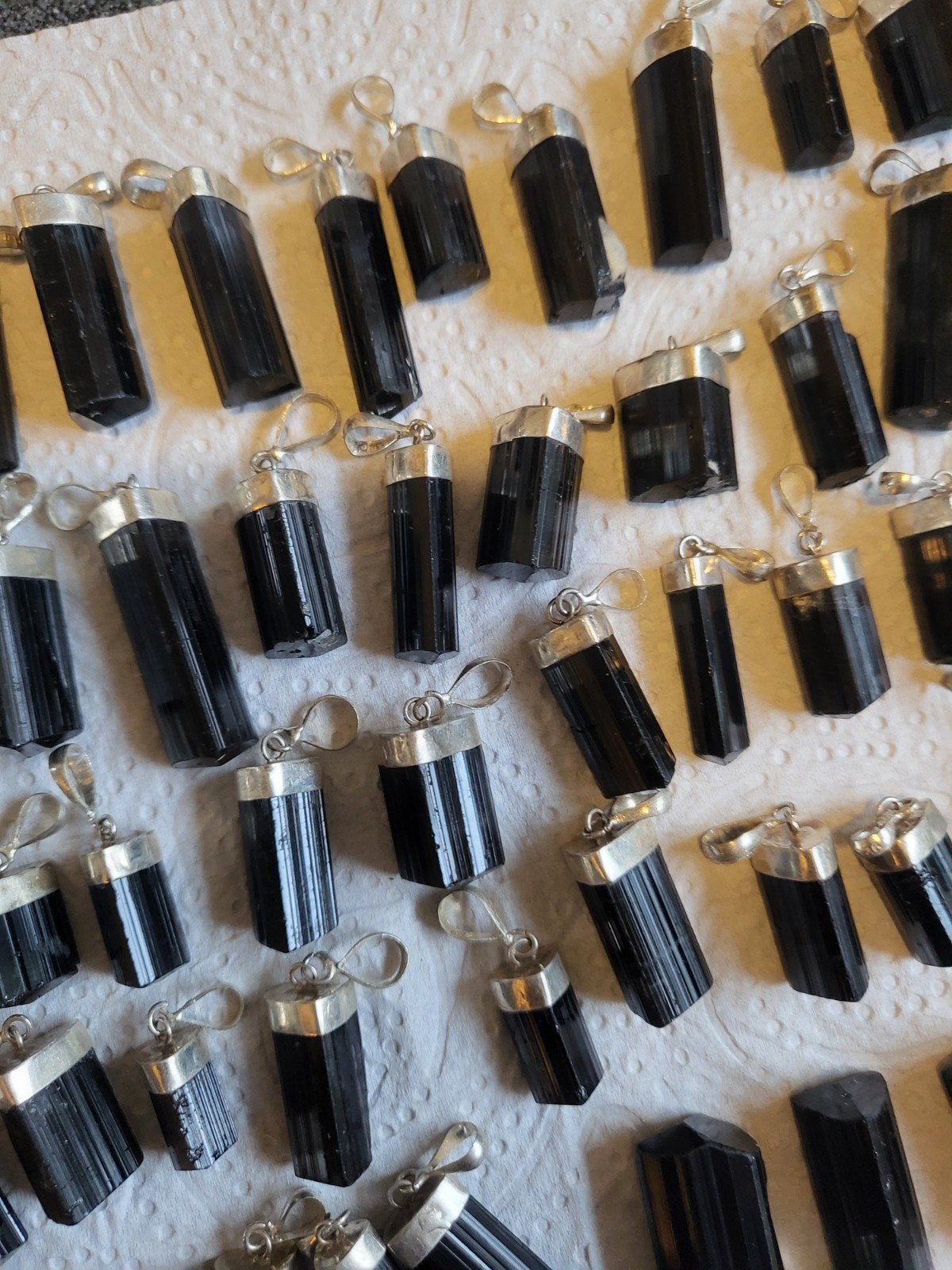 Zwarte Toermalijn Hangers - Beschermende Edelsteen Sieraden, Overige voorstellingen, Zwart, Nieuw, Ophalen of Verzenden