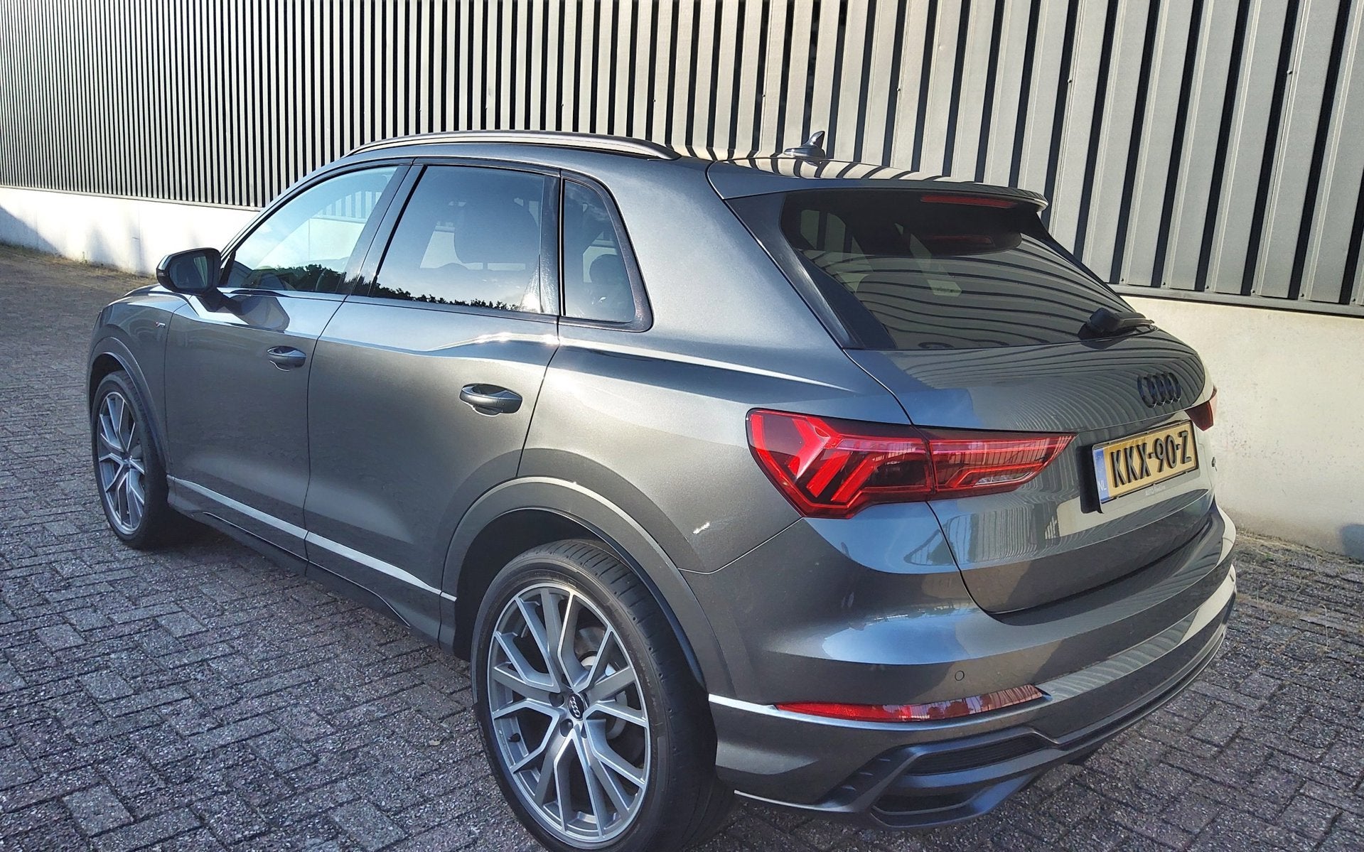 Audi Q3 40 TFSI quattro S Line|190PK|20"AUDI Sport|3x S Line, Auto's, Automaat, Dealer onderhouden, Gebruikt, Leder en Stof