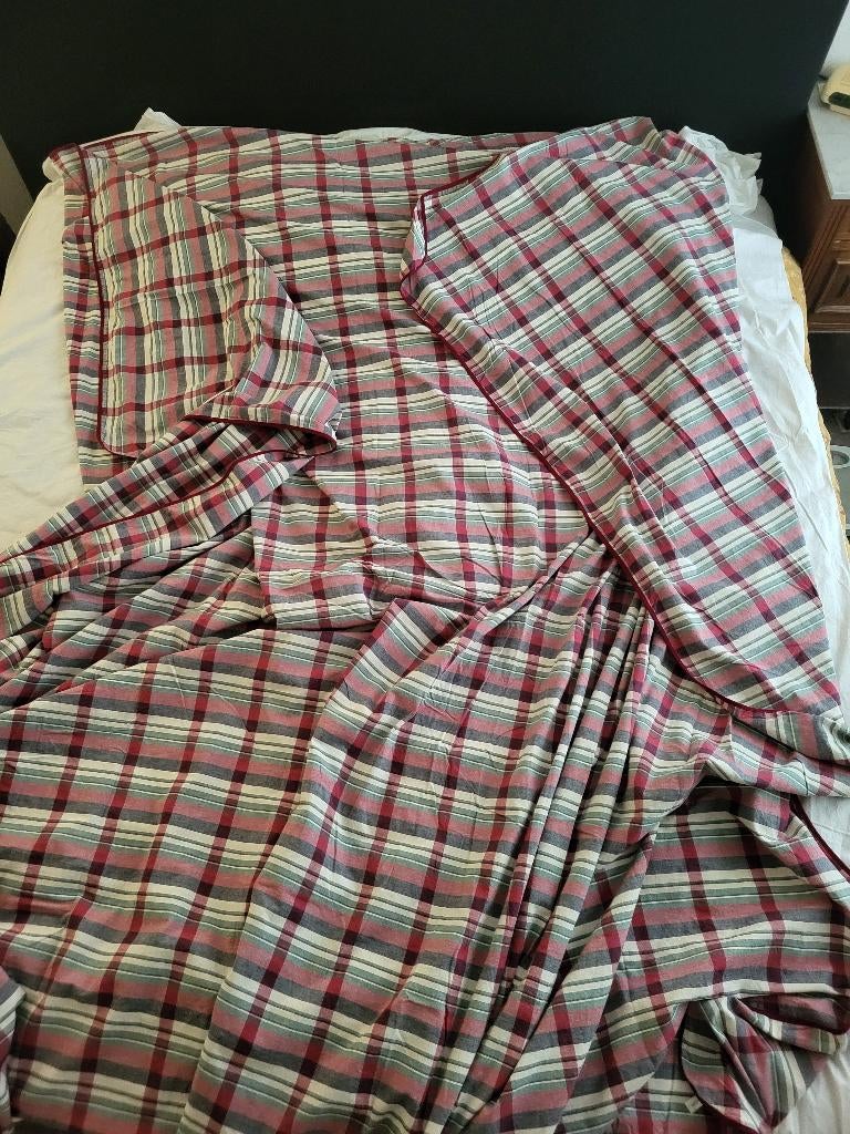 Plaid     b of deken.                  Maat 280 x 350 cm., Ophalen of Verzenden, Zo goed als nieuw