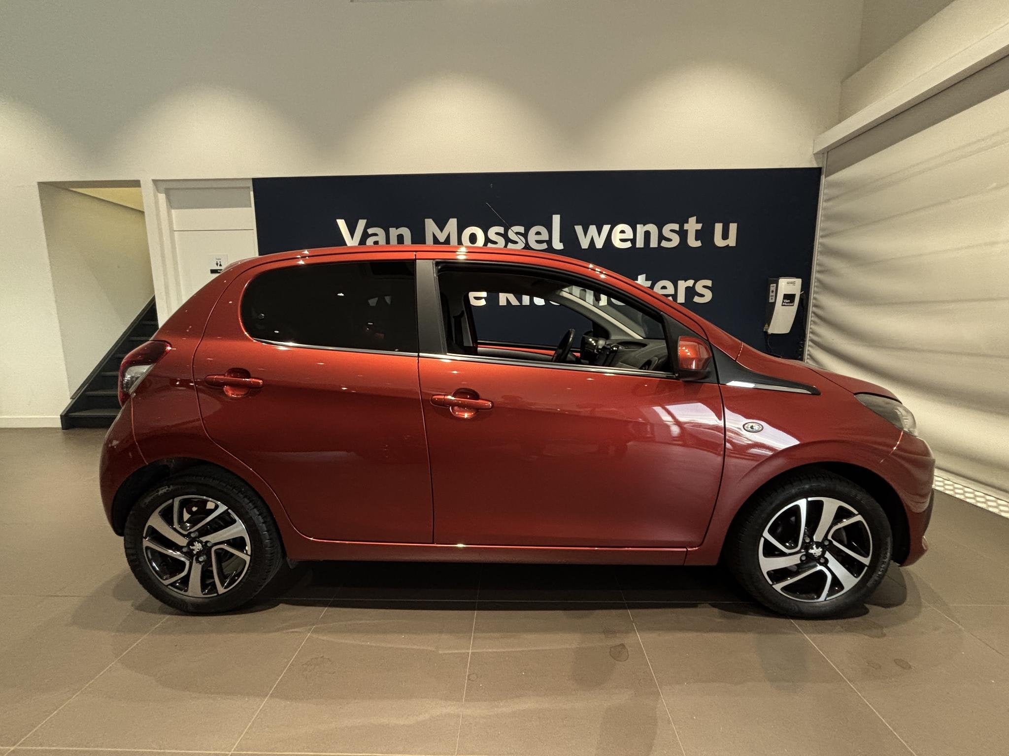 Peugeot 108 1.0 e-VTi Allure | Climate control | Camera | Ap, Voorwielaandrijving, 12 maanden, Stof, Gebruikt