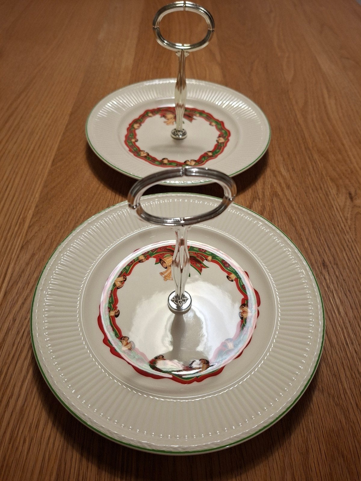 Wedgwood Christmas Time Etagere 21,5cm Puntgaaf, Ophalen of Verzenden, Zo goed als nieuw