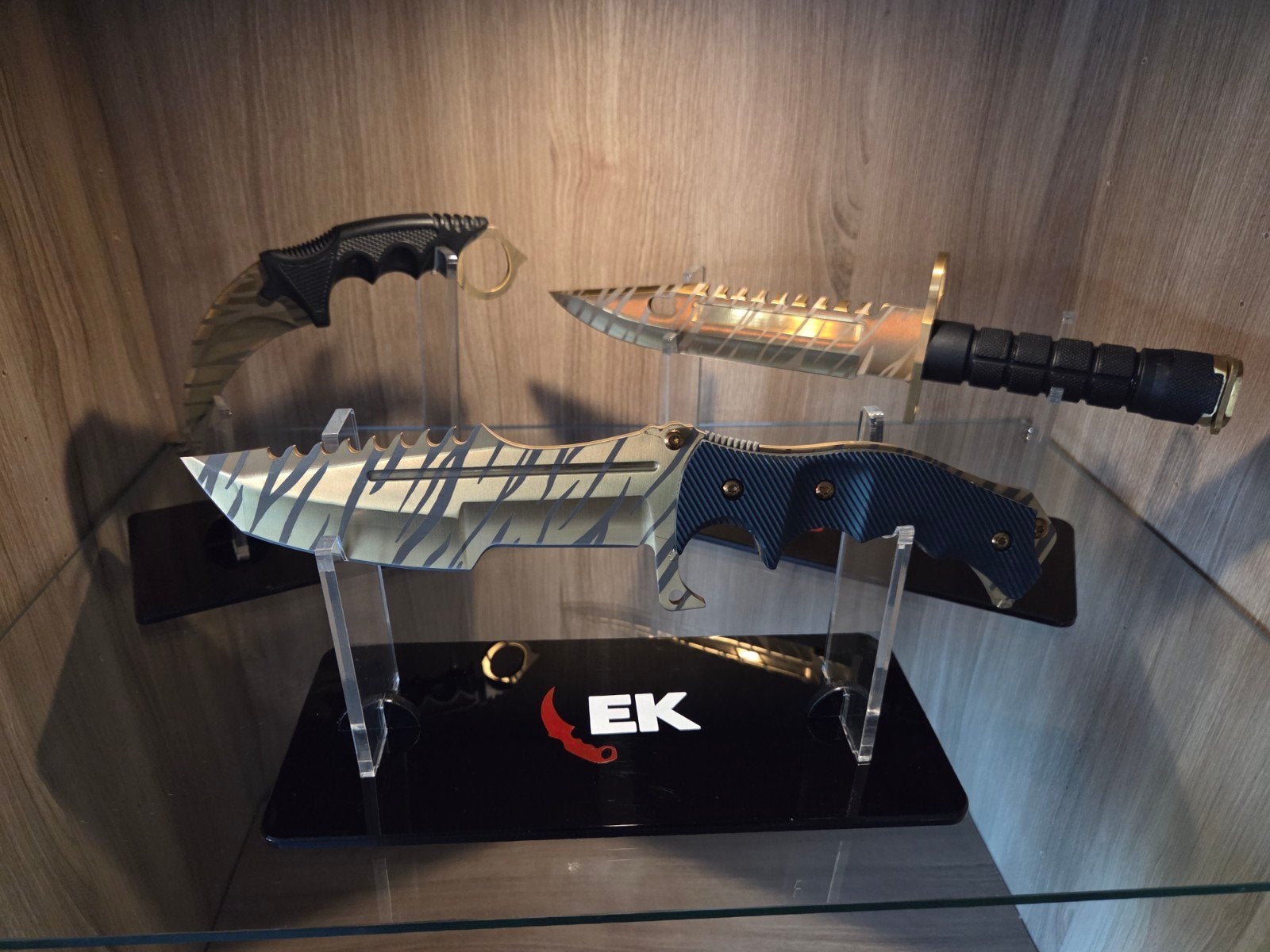 Tiger Tooth Messen Collectie: Karambit, Huntsman, M9 Bajonet, Ophalen