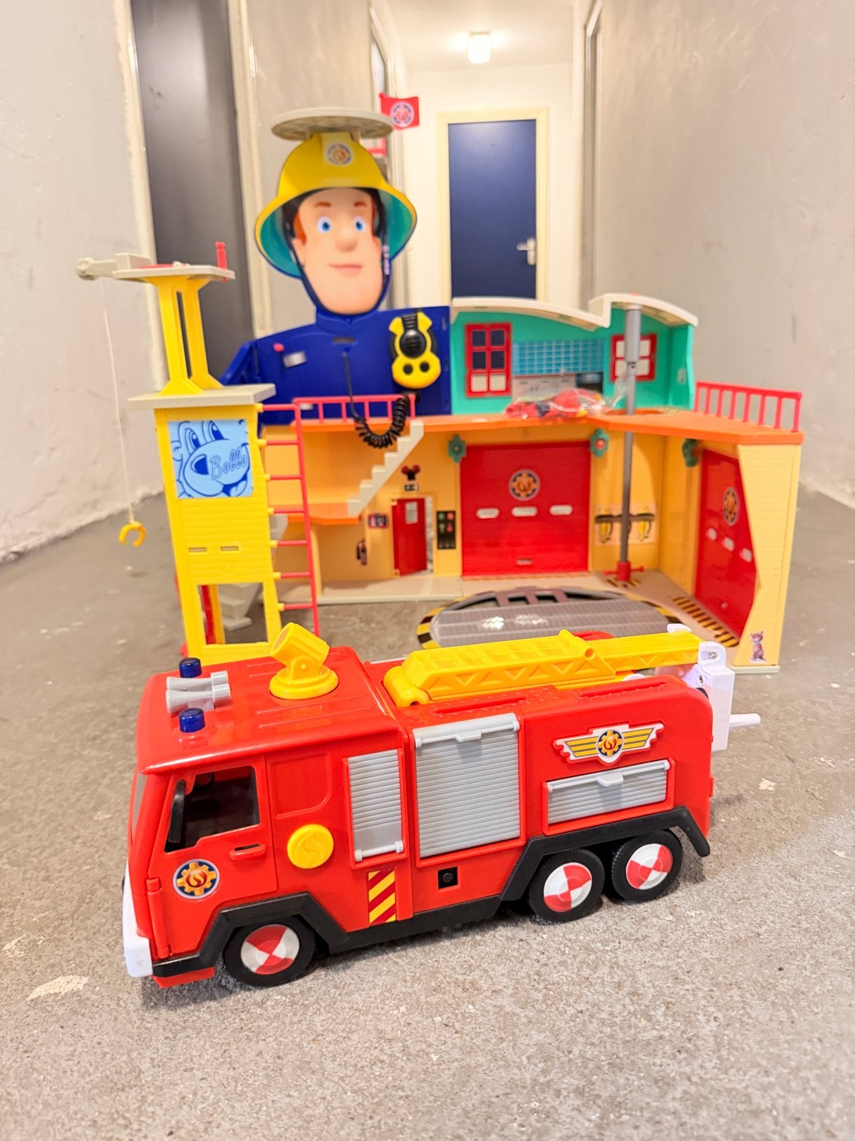 Brandweerman Sam Brandweerkazerne met Brandweerwagen, Ophalen, Gebruikt, Jongen of Meisje