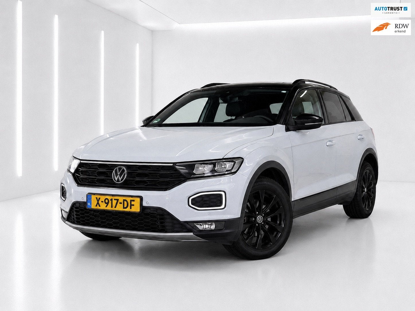 Volkswagen T-Roc 1.5 TSI 150PK Pano/ACC/Camera/Park Assist, Euro 6, 4 cilinders, 150 pk, Wit