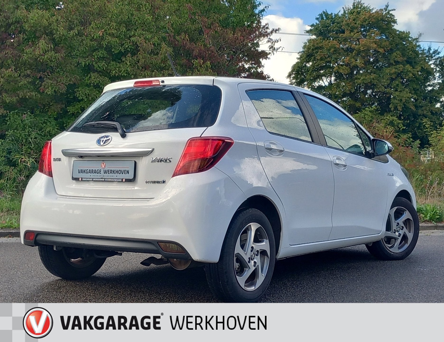 Toyota Yaris 1.5 Hybrid AUTOMAAT | 46.000km | Camera, Auto's, Zwart, 4 cilinders, Wit, Bedrijf