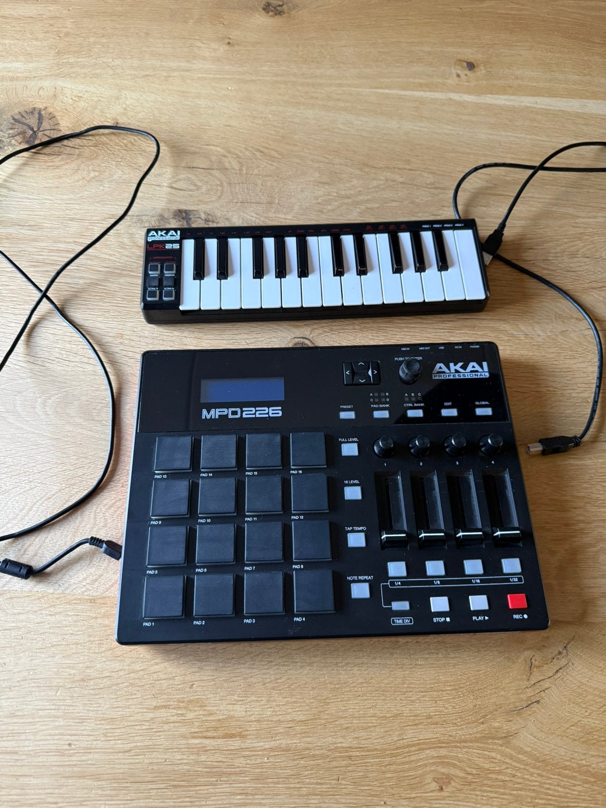 Akai Professional MPD 226 + LPK25 Keyboard, Muziek en Instrumenten, Ophalen of Verzenden, Zo goed als nieuw