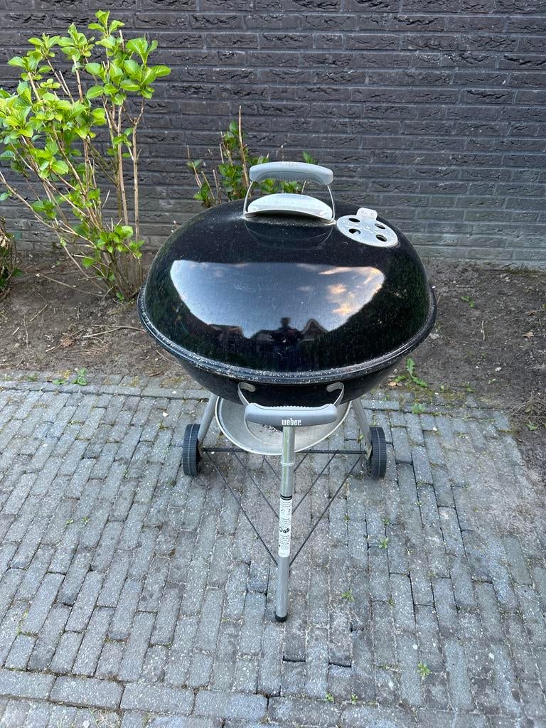 Weber Compact Kettle Houtskoolbarbecue 47 cm, Ophalen of Verzenden, Zo goed als nieuw
