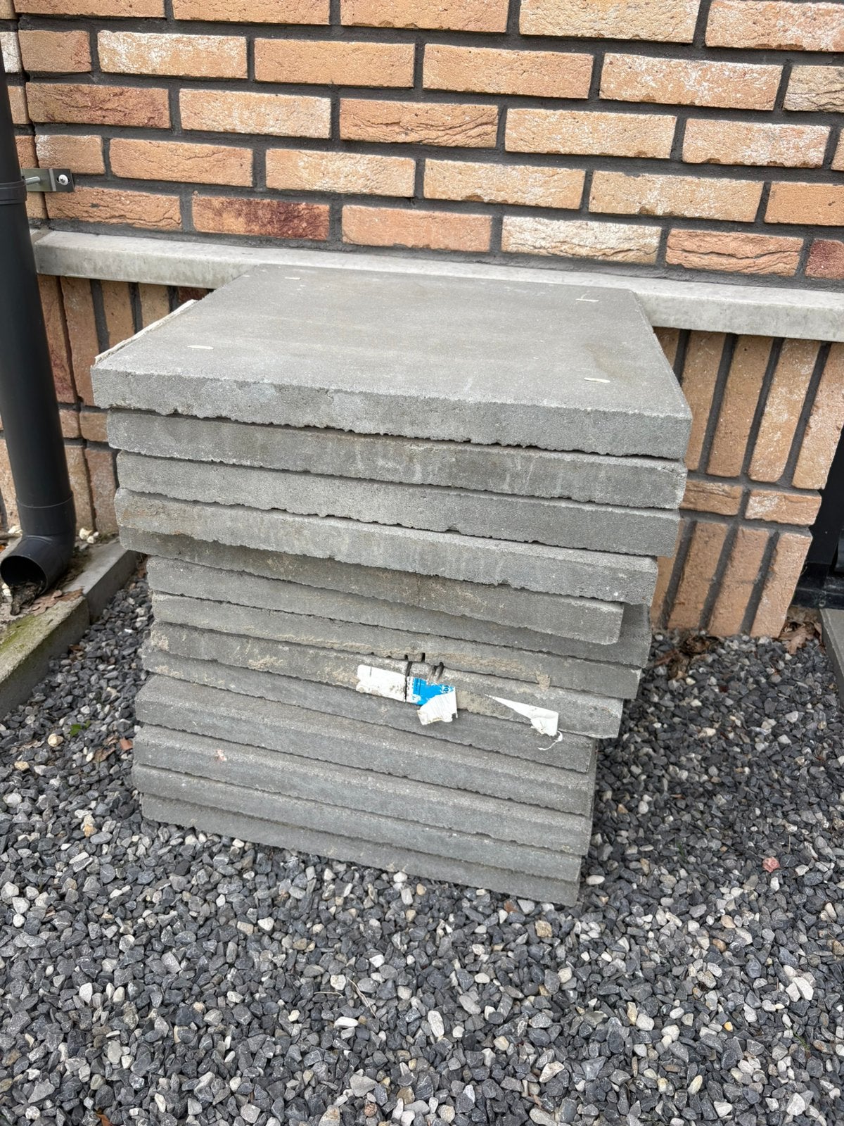Grijze tuin tegels 50x50x4 gratis af te halen, Ophalen, Zo goed als nieuw, Kunststof, Overige typen