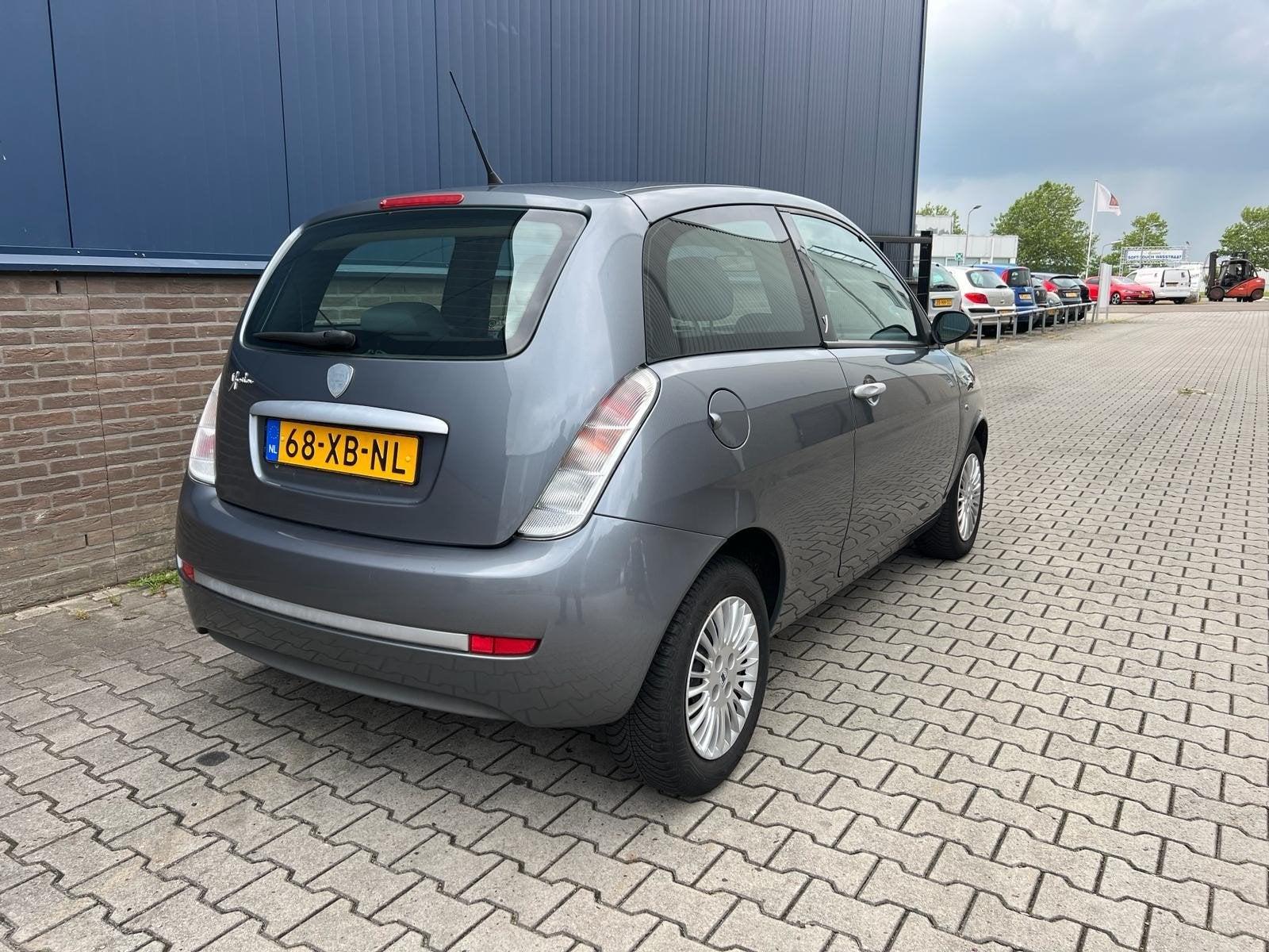 Lancia Ypsilon 1.2 2007 Grijs, Auto's, Voorwielaandrijving, Dealer onderhouden, 400 kg, Origineel Nederlands