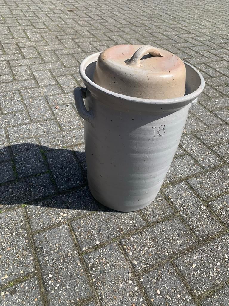 Aardenwerken pot met deksel - 45 cm hoog, 30 cm diameter, Ophalen
