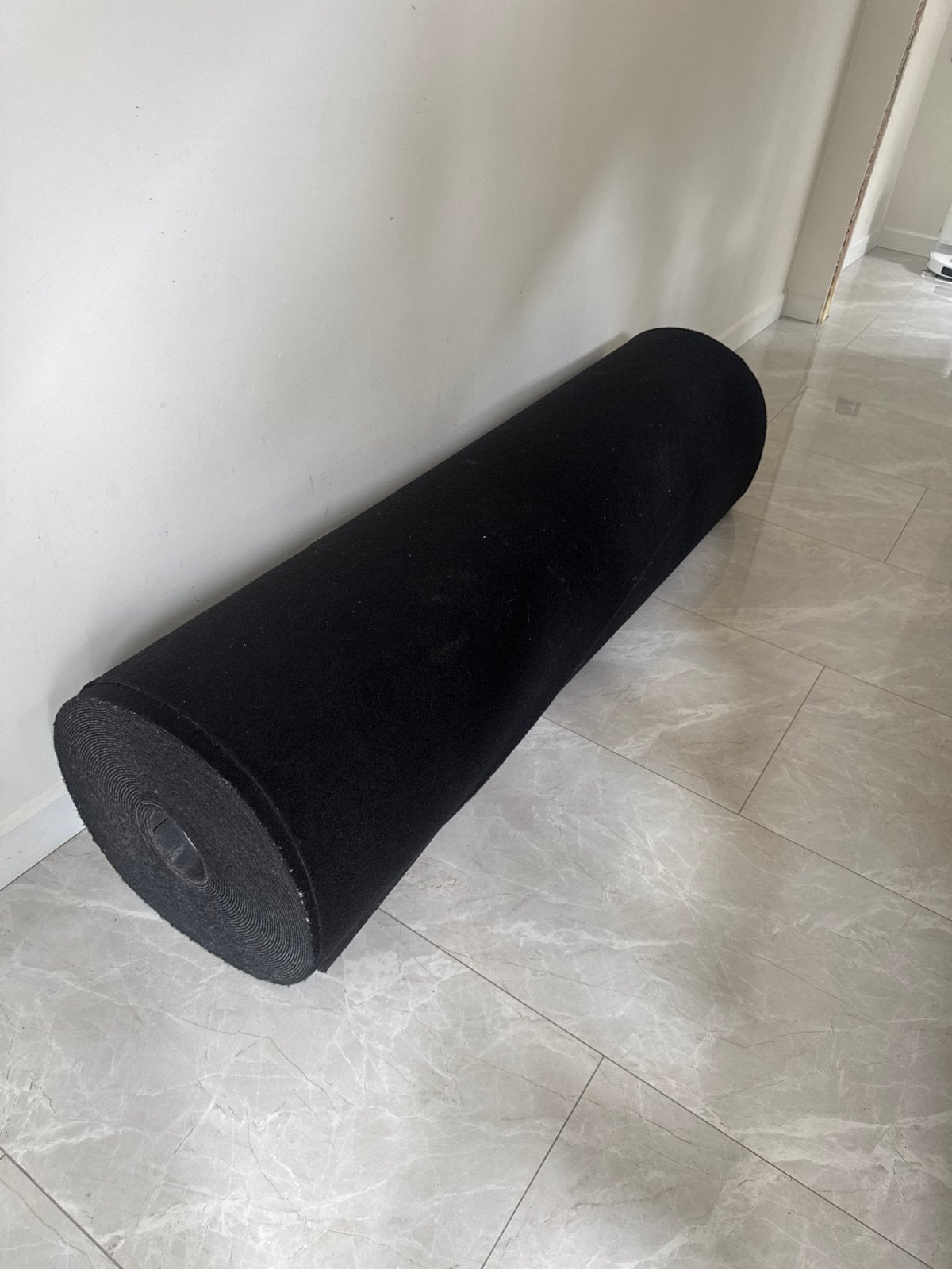 Zwart tapijt op rol - Nieuwstaat, Ophalen, Zwart, 200 cm of meer, Rechthoekig