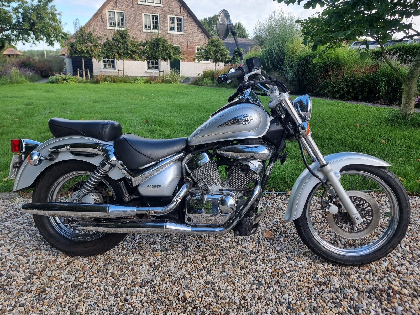 Suzuki VL250 intruder van 2001 te koop aangeboden!, 250 cc, 2 cilinders, Occasion, Chopper