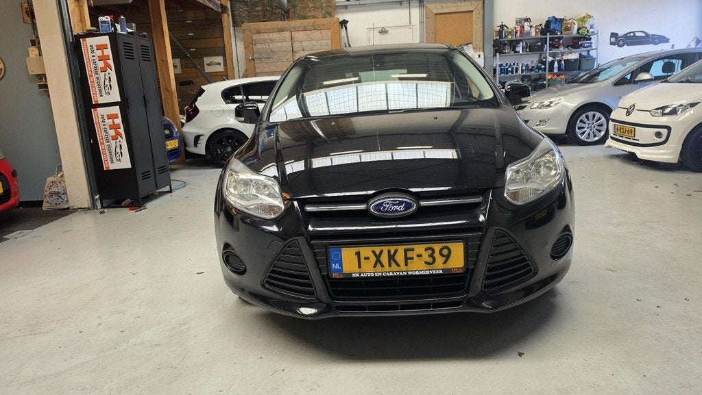 Ford Focus 1.0 EcoBoost Edition Navi, LMV, Bluetooth, NAP, Euro 5, Gebruikt, 635 kg, Zwart