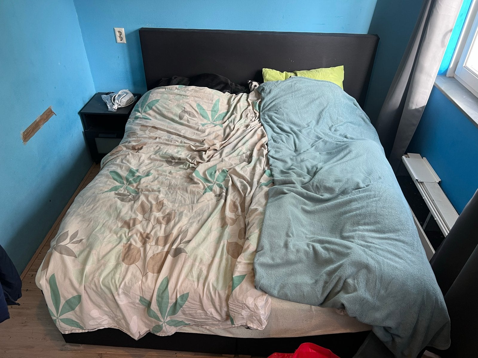 Tweepersoons boxspring met zwart hoofdbord 200x200, Ophalen, Gebruikt, Zwart, Tweepersoons