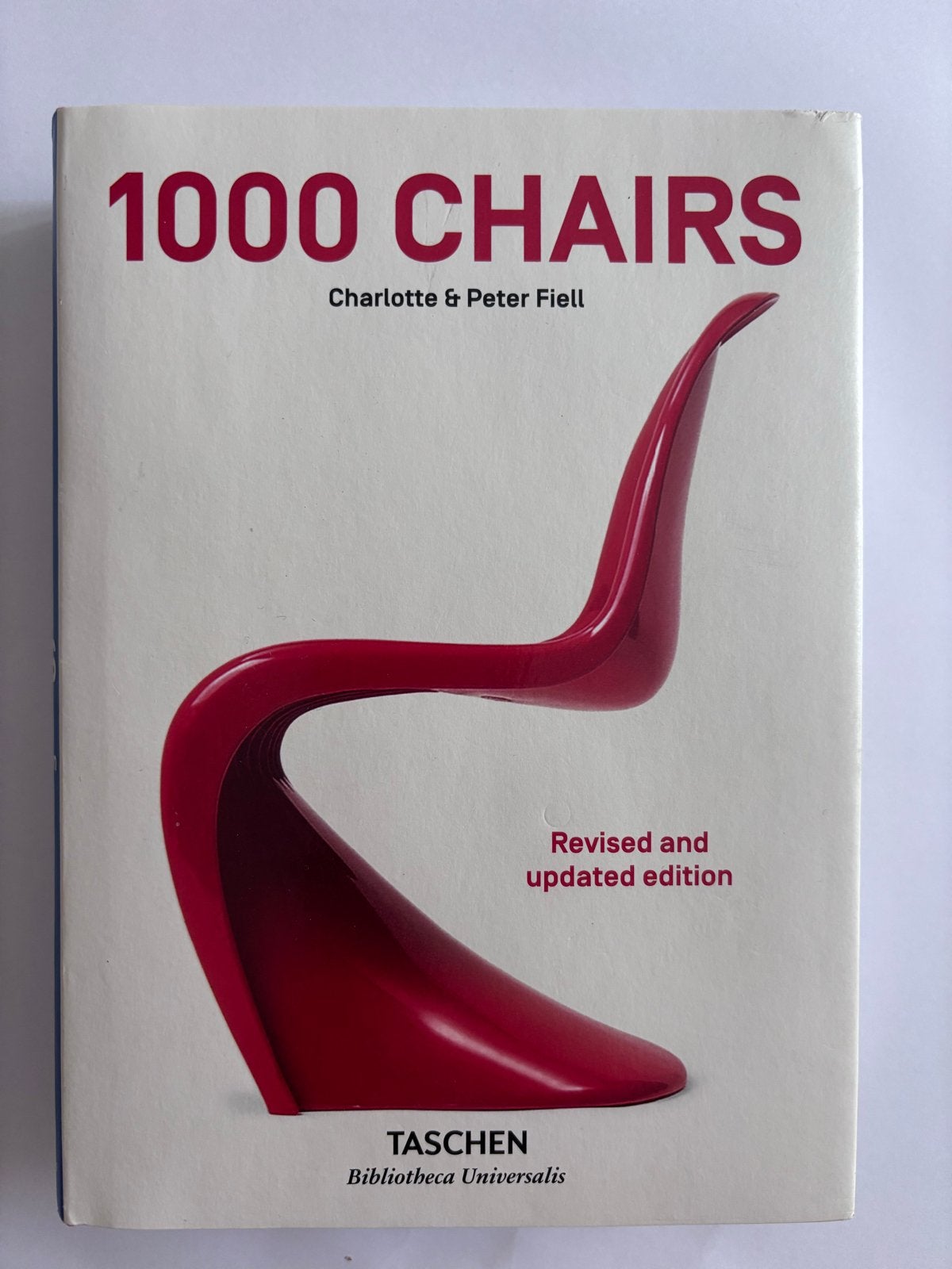 1000 Chairs - Charlotte & Peter Fiell - Interieur design, Ophalen, Zo goed als nieuw, Overige onderwerpen