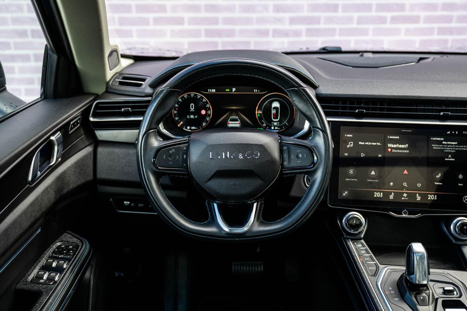 Lynk & Co 01 1.5 Plug-in Hybrid | PHEV | Donkere Hemelbekled, Auto's, Lynk & Co, 12 maanden, Blauw, Bedrijf, 1854 kg