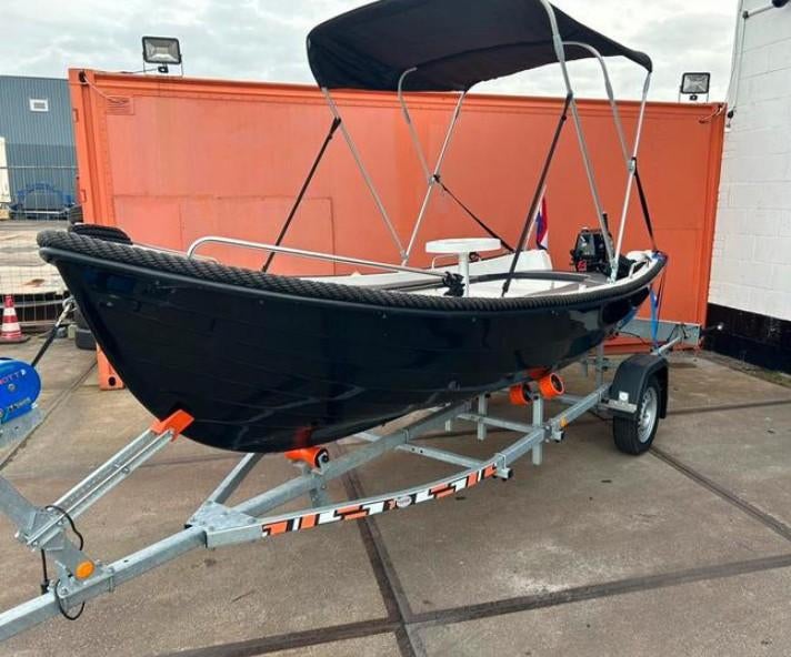 Stijlvolle Amigo 430 sloep met Mercury buitenboordmotor, Watersport en Boten, Ophalen, Buitenboordmotor, Sloep, Trailer