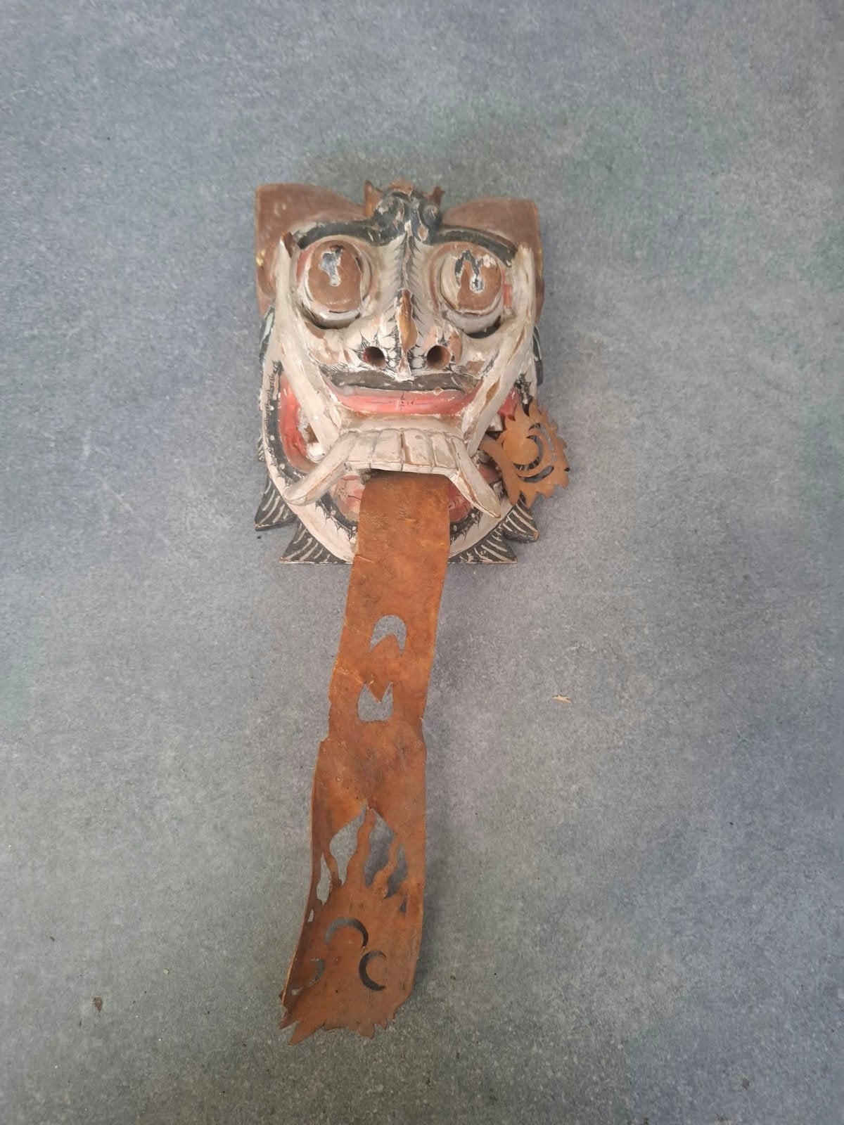 Vintage Balinees masker met lange tong - Houtsnijwerk, Hout, Gesneden, Verzenden, Masker