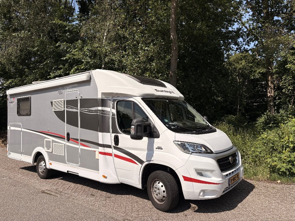 Camper Fiat Ducato - Sunlight T68 groot lengte bed!, Sunlight, Ringverwarming, 6 tot 7 meter, Koelkast