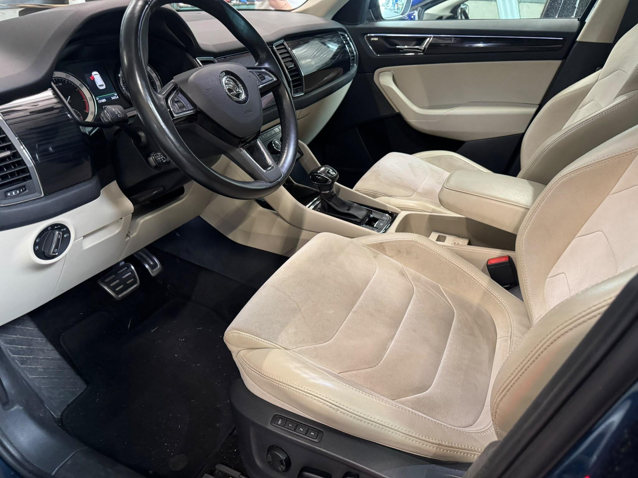 Skoda Kodiaq 2.0 TSI 4x4 Style Business 7 PERSOONS Elektrisc, Auto's, Automaat, Gebruikt, 4 cilinders, 7 stoelen