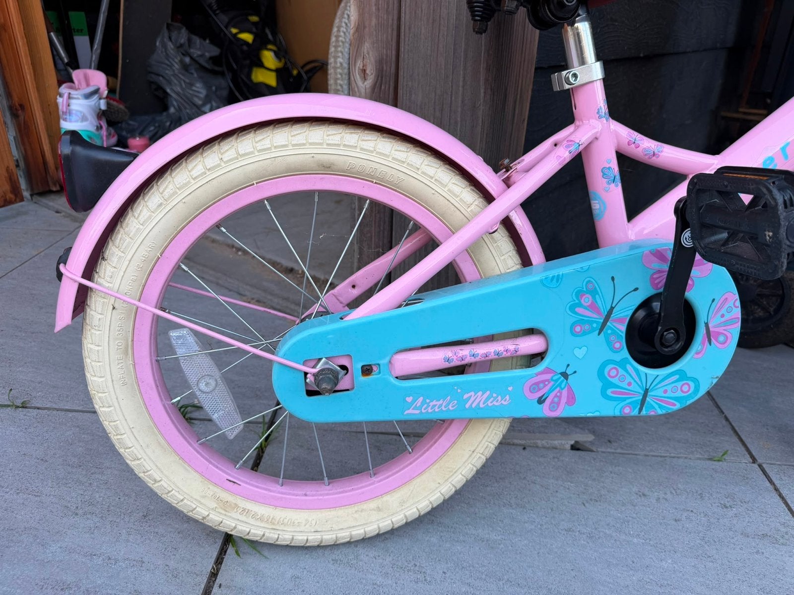 Roze kinderfiets 16 inch - Supersuper Little Miss, Fietsen en Brommers, Fietsen | Kinderfietsjes, Ophalen, Gebruikt, Terugtraprem