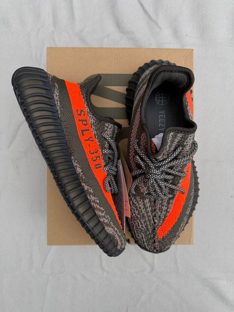Yeezy Boost 350 Carbon Beluga - Maat 38, Kleding | Dames, --, Bruin, Nieuw, Ophalen of Verzenden