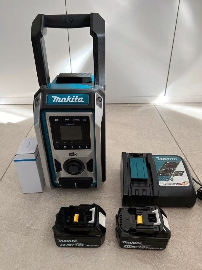 Gezocht! Makita DMR 115 bouwradio., Ophalen of Verzenden, Zo goed als nieuw, Bouwradio