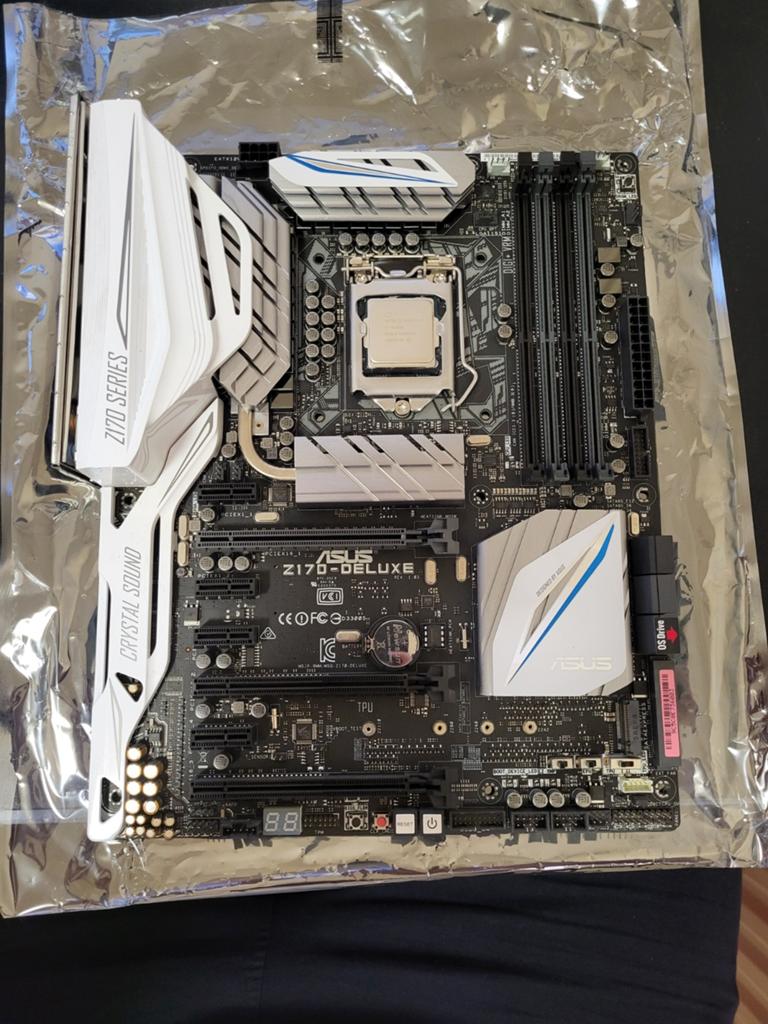ASUS Z170-DELUXE & Intel i7-6700K Upgrade Set, Computers en Software, Processors, Ophalen, LGA 1151, 4-core, Zo goed als nieuw