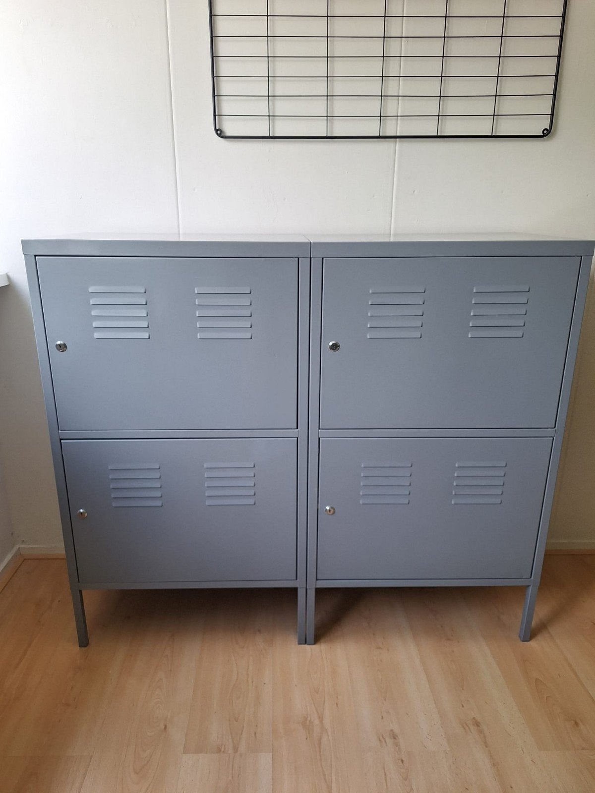 2 grijze IKEA lockers met deurtjes en slot (60x40x105), Ophalen, Gebruikt, Industrieel