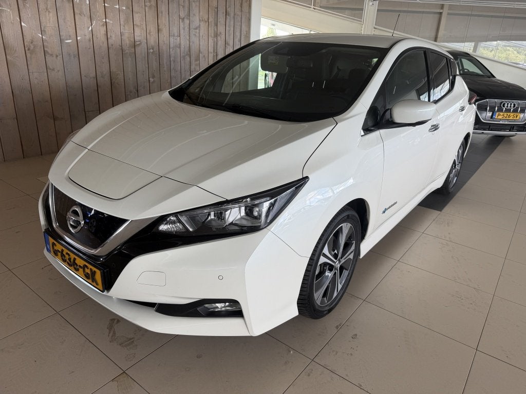 Nissan Leaf Tekna 40 kWh (bj 2019, automaat), Automaat, 0 cilinders, Gebruikt, 150 pk