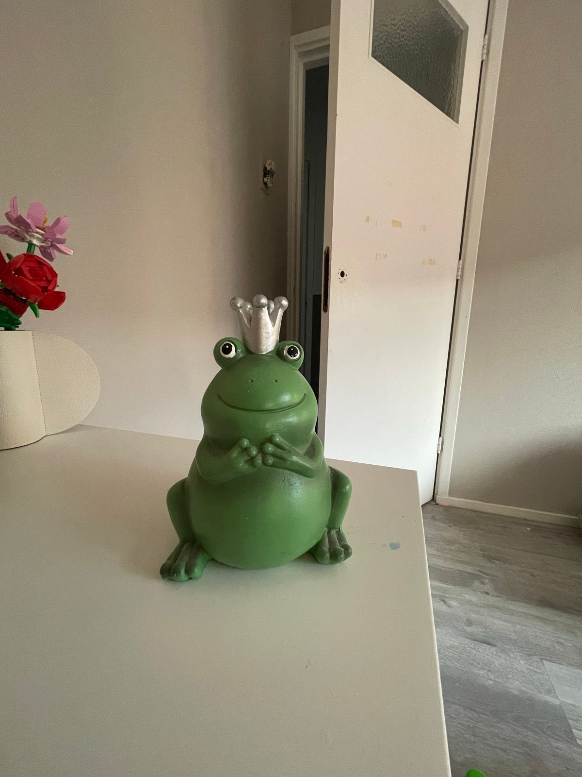 Leuke groene kikker spaarpot met kroon, Ophalen, Gebruikt, Overige materialen, Dier