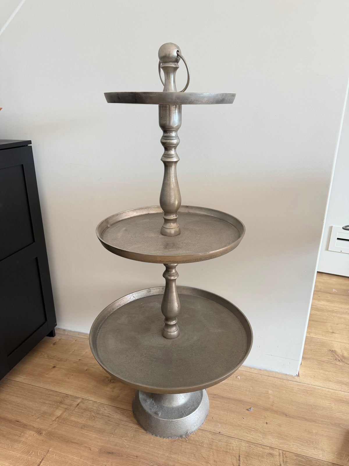 Etagère met 3 lagen, ca. 1.30m hoog, Huis en Inrichting, Woonaccessoires | Etagères, Ophalen, Zo goed als nieuw, Etagère, Metaal