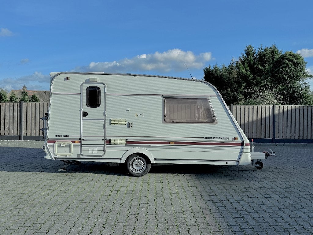 SWIFT 400 CHALLENGER  VOORTENT ZAKLUIFEL LANGSBEDDEN, Luifel, Bedrijf, Treinzit, Swift