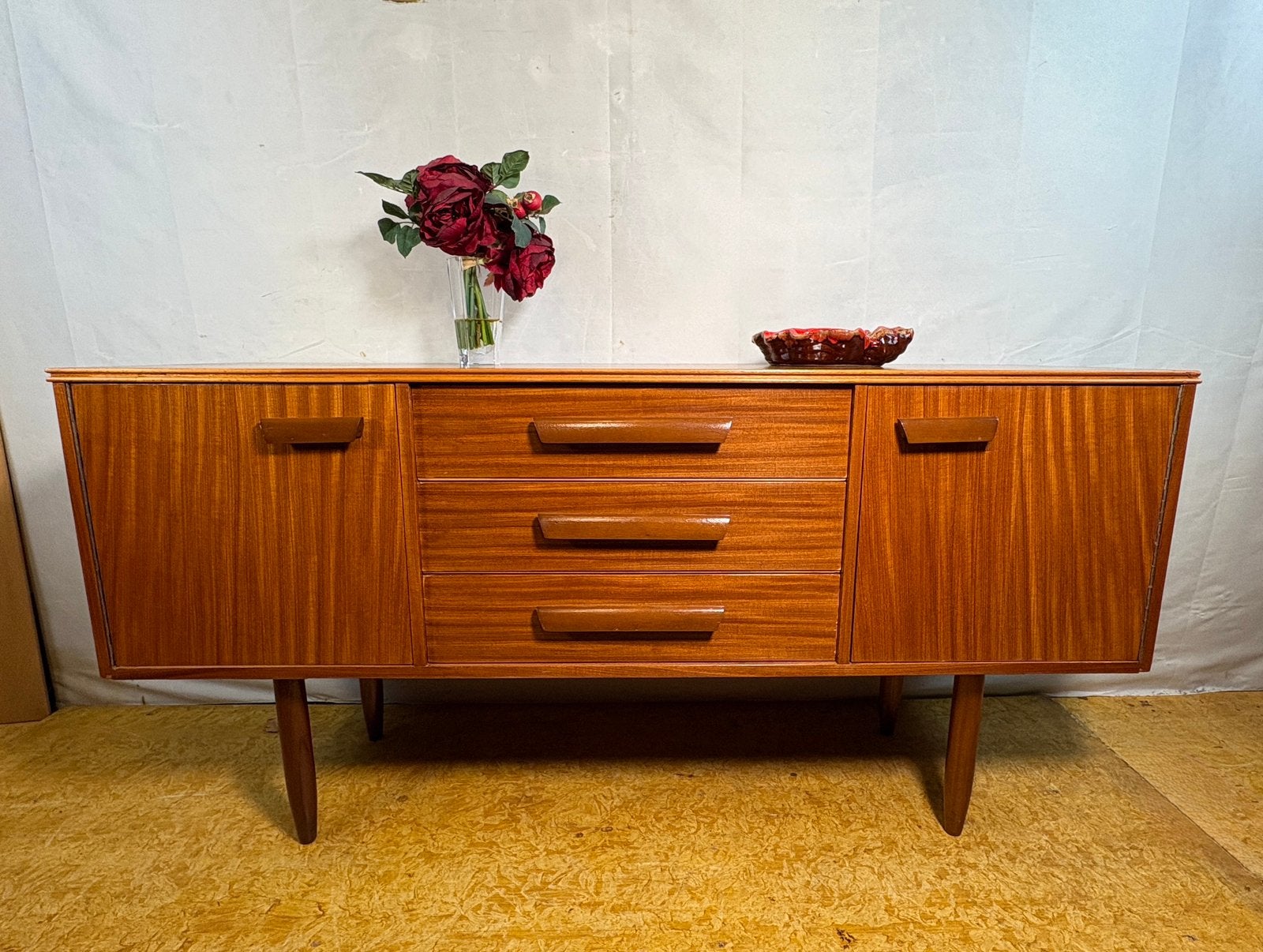 Gratis verzending!vintage teak dressoir midcentury retro1960, Elliots of Newbury, Gebruikt, Teakhout, Ophalen of Verzenden
