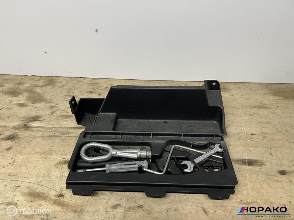 Gereedschapset compleet BMW E9x 3 serie, Gebruikt, Einsteinlaan 5 rijswijk, Bmw, Ophalen of Verzenden