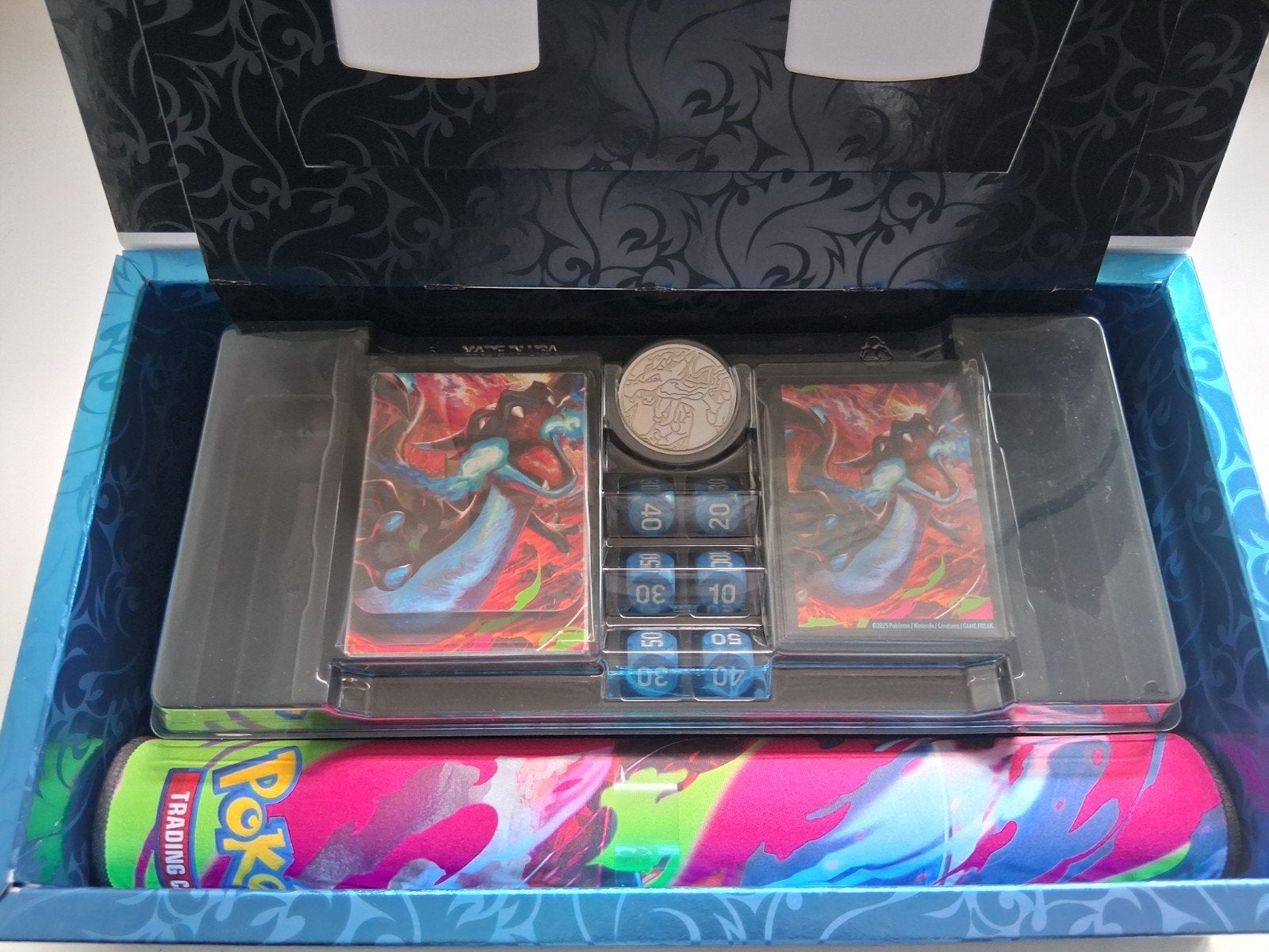 🔥 Mega Charizard X ex UPC Accessoires 🔥, Hobby en Vrije tijd, Ophalen of Verzenden, Nieuw, Overige typen, Foil