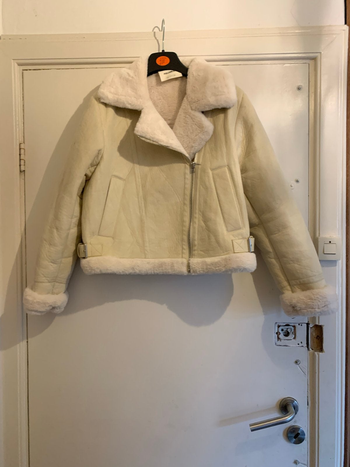 Pull&Bear Shearling Jas Maat L, Ophalen of Verzenden, Zo goed als nieuw, Maat 42/44 (L), Beige