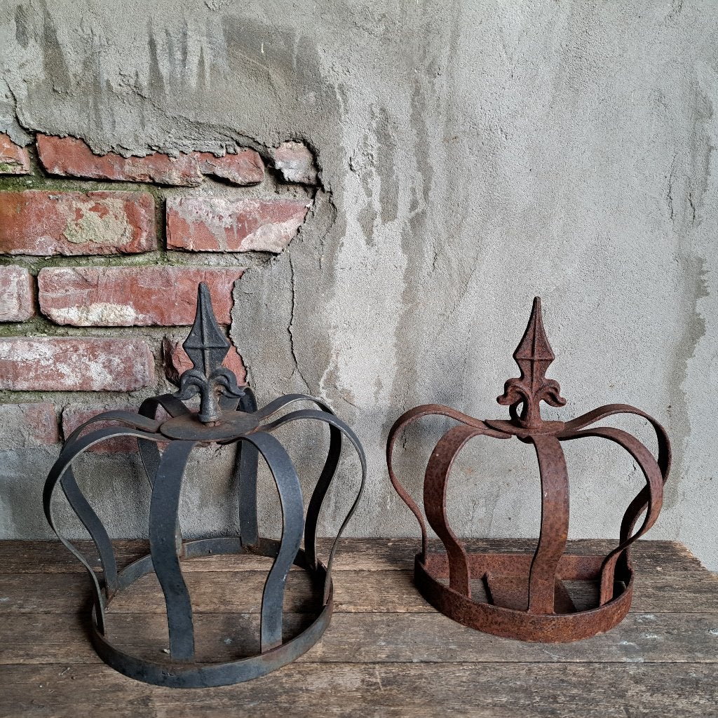 Brocante kroon met Franse Lelie rond of halfrond *Etage3*, Huis en Inrichting, Gebruikt, ., Ophalen of Verzenden, .