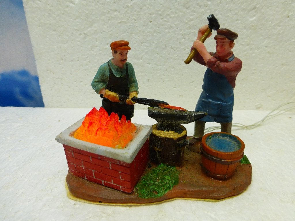 lemax Blacksmiths kerstdorp poppetjes figurines smid kerst, Diversen, Kerst, Ophalen of Verzenden, Zo goed als nieuw