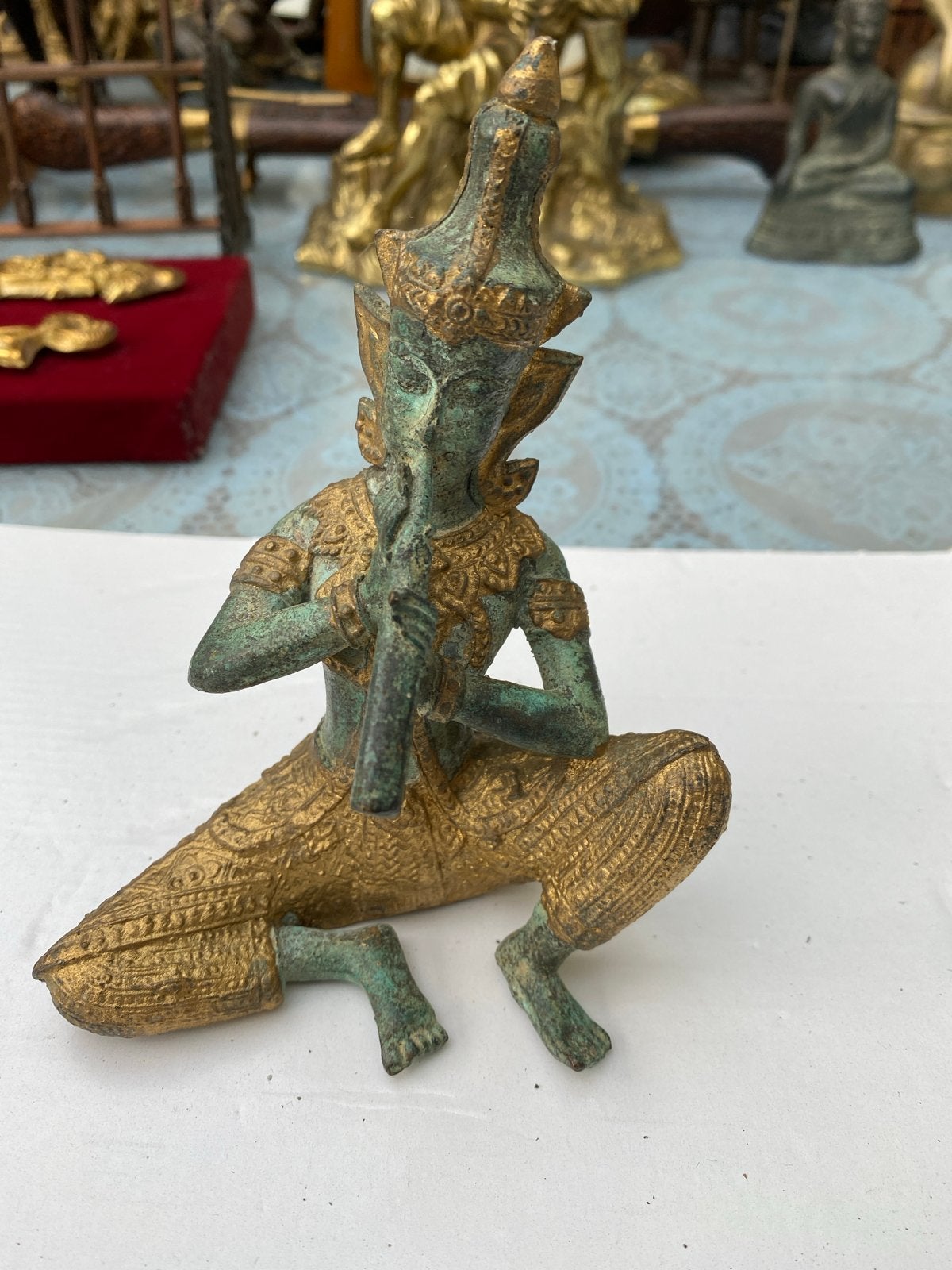 Oud Thais bronzen beeld van muzikant, Ophalen of Verzenden, Meerkleurig, Versierd, Overige herkomsten