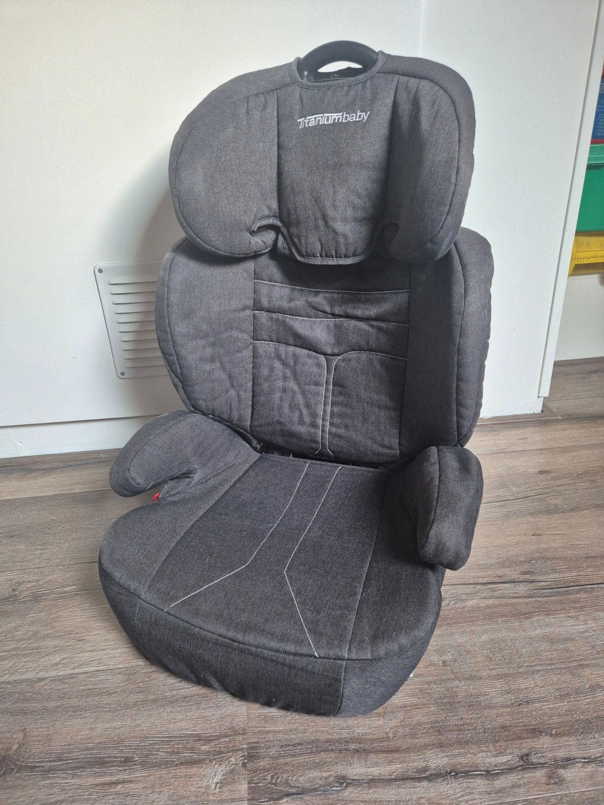 Titaniumbaby autostoel isofix, 9 t/m 36 kg, Verstelbare rugleuning, Ophalen, Overige merken