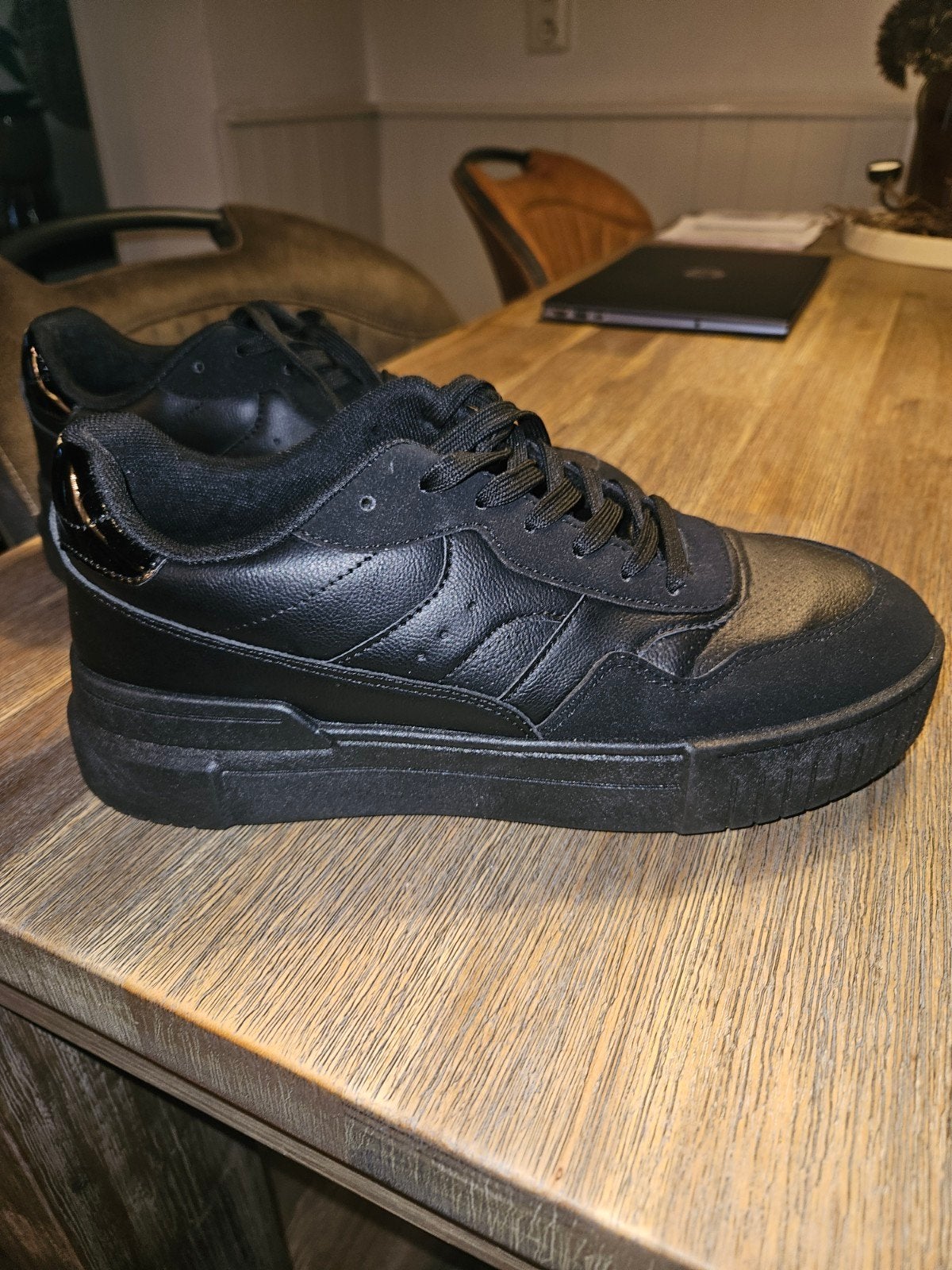Heren sneakers 42, Ophalen, Zo goed als nieuw, Zwart